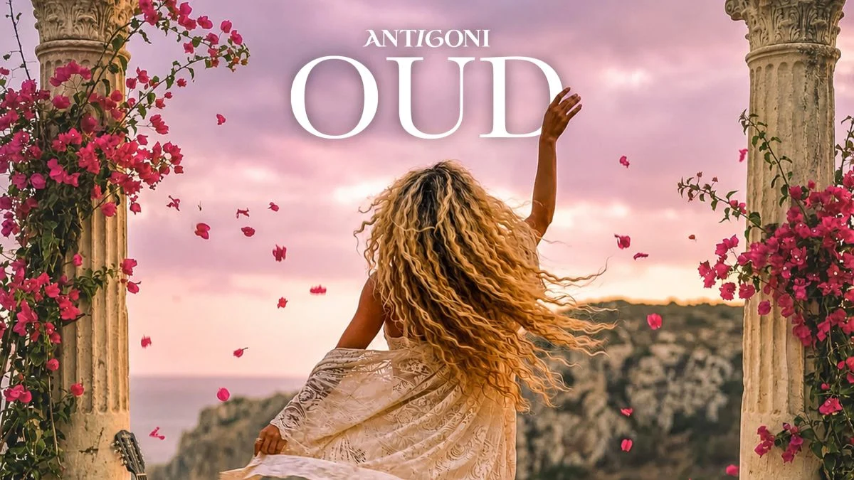 Με το «OUD», η Antigoni επιβεβαιώνει τη θέση της ως μία από τις πιο ενδιαφέρουσες νέες φωνές της σύγχρονης pop σκηνής, δημιουργώντας έναν ήχο international, εξωστρεφή και απόλυτα catchy!